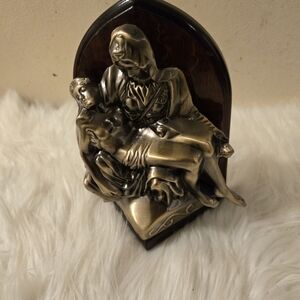 Michelangelo's 'Pieta" Brass Metal Sculpture On Wood Base Wall Hanging Magnet